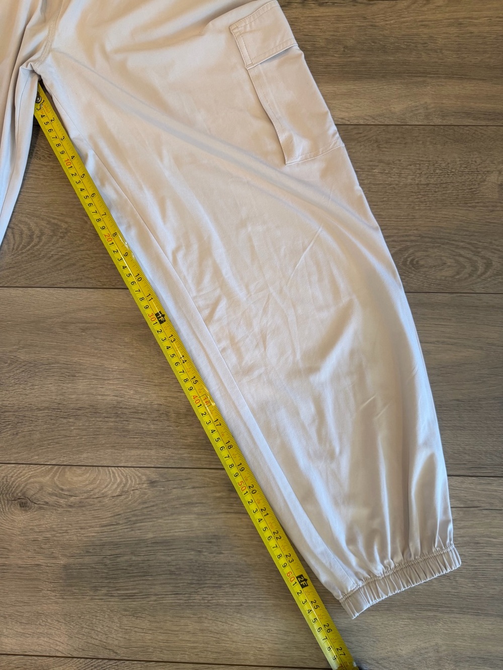 Vuori Cream Women's Villa Cargo Joggers M - Picture 3 of 5